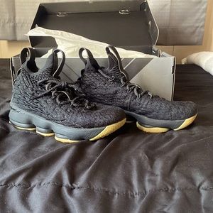 Lebron XV (Gs)
